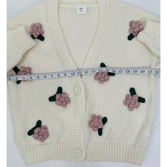 Luna Ivy Ivory Rose Crochet Cardigan Sweater Womens Medium - Picture 8 of 9
